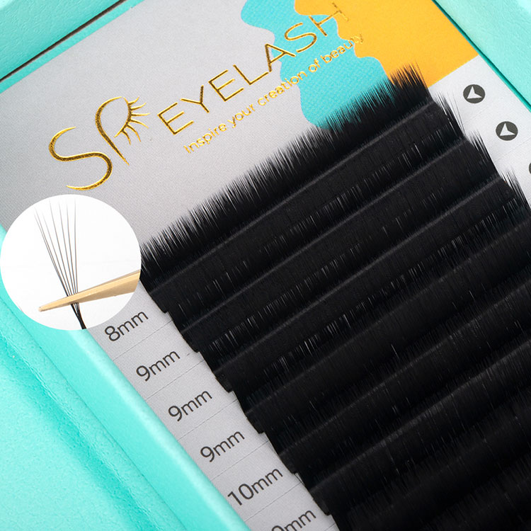Conas fabhraí bréagacha a úsáid agus seamair a úsáid chun makeup súl tarraingteach agus álainn a bhaint amach.